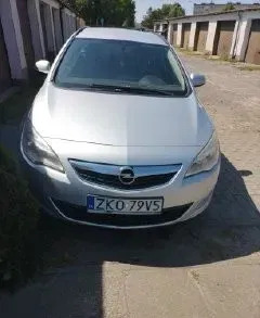 opel Opel Astra cena 16500 przebieg: 325000, rok produkcji 2012 z Sianów